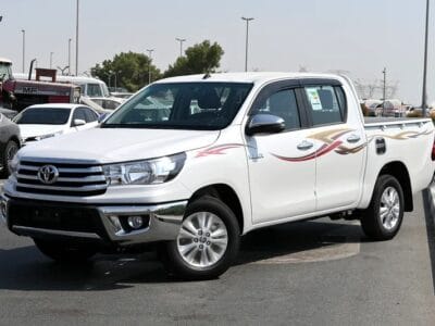 2025 Toyota Hilux SR5