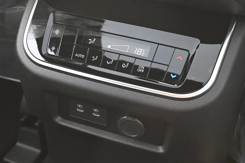 2025 Nissan Patrol LE T2