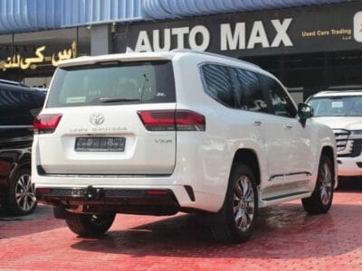 2024 Toyota Land Cruiser VXR 4.0L,GCC, UNDER WARRANTY & SERVICE CONTRACT UP TO 80,000 KM