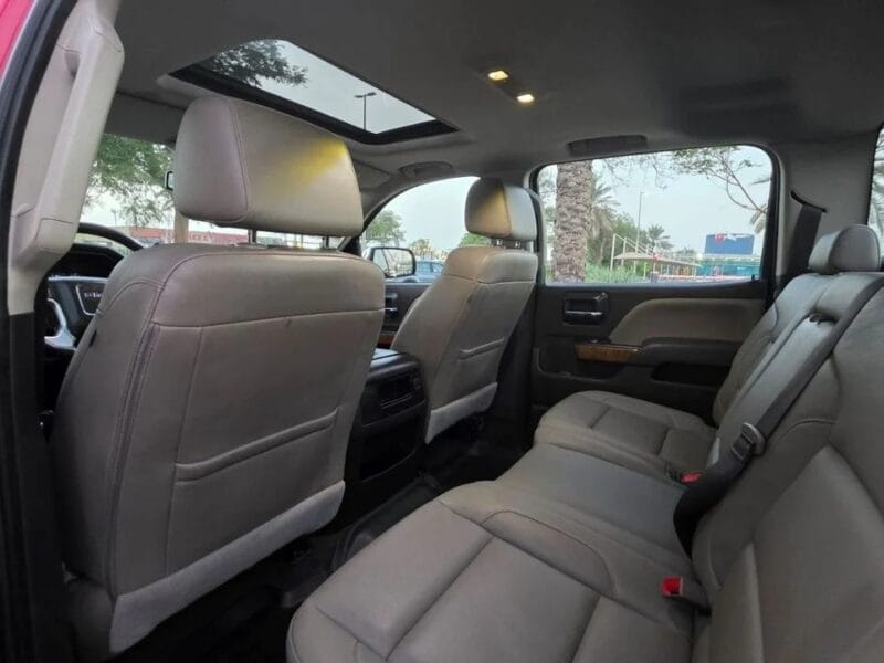 GMC Sierra 5.3L V8 AT4 Regular Cab (AWD) GMC SIERRA 2018 SLT GCC FULL OPTIONS V8 ORGINAL PAINT