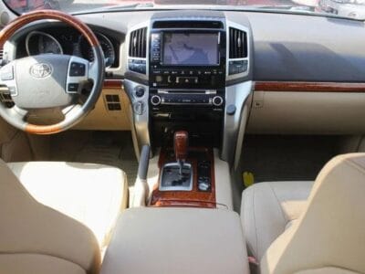 2012 Toyota Land Cruiser VXR 5.7L 4WD