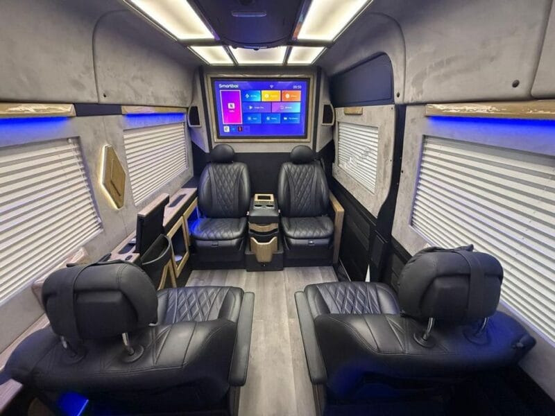 Mercedes-Benz Sprinter MERCEDES BENZ SPRINTER VIP 2020 SPECIAL DESIGN FULL SERVICE HISTORY