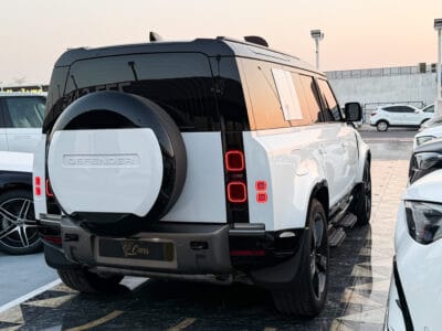 2025 Land Rover Defender P400 X-Dynamic HSE 110
