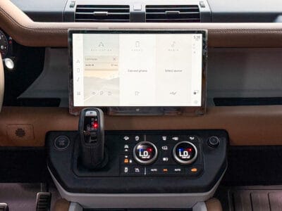 2025 Land Rover Defender P400 X-Dynamic HSE 110