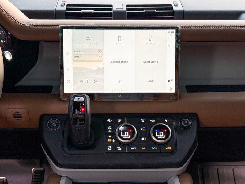 2025 Land Rover Defender P400 X-Dynamic HSE 110