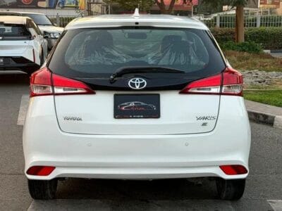 Toyota Yaris E 1.5L (105 HP) TOYOTA YARIS E IN PERFECT CONDITION