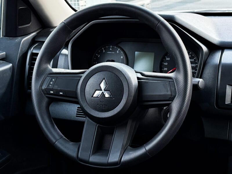 Mitsubishi L200 2025
