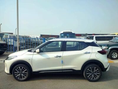 2025 Nissan Kicks Other