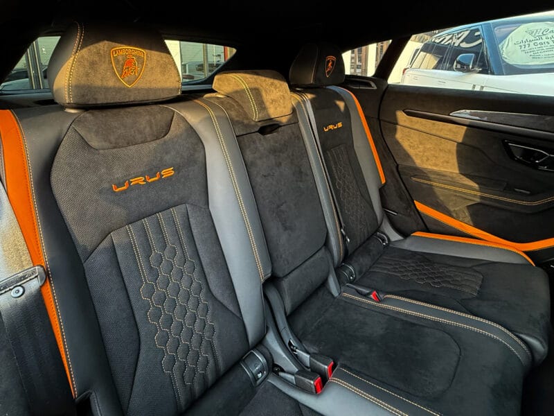 2024 Lamborghini Urus Performante
