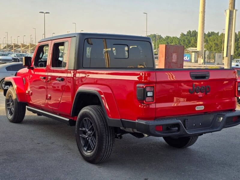 Jeep Gladiator 2025 - Luxury Specs and Excellent condition