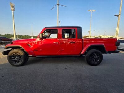 Jeep Gladiator 2025 - Luxury Specs and Excellent condition