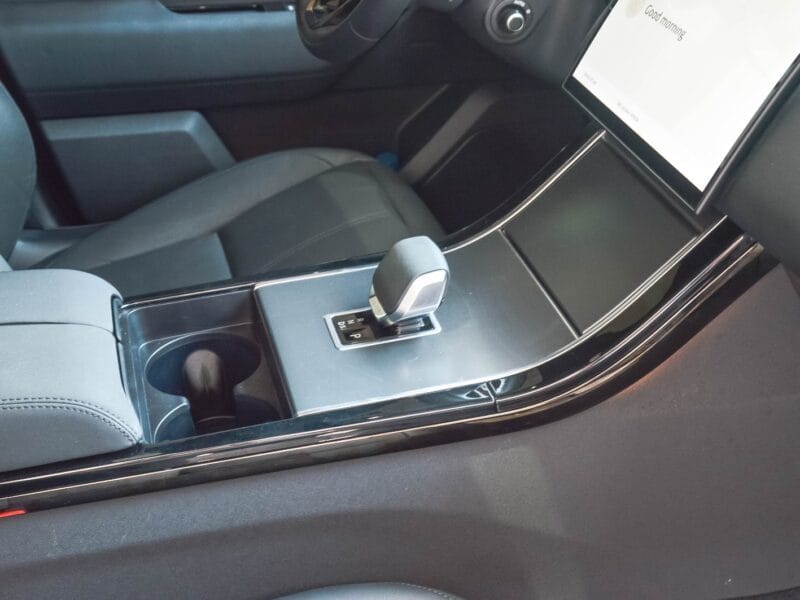 LAND ROVER RANGE ROVER VELAR 2.0L 2025 BLACK