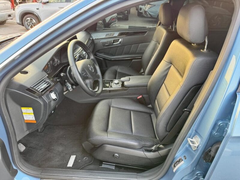 MERCEDES-BENZ E 350 BLUE 2010