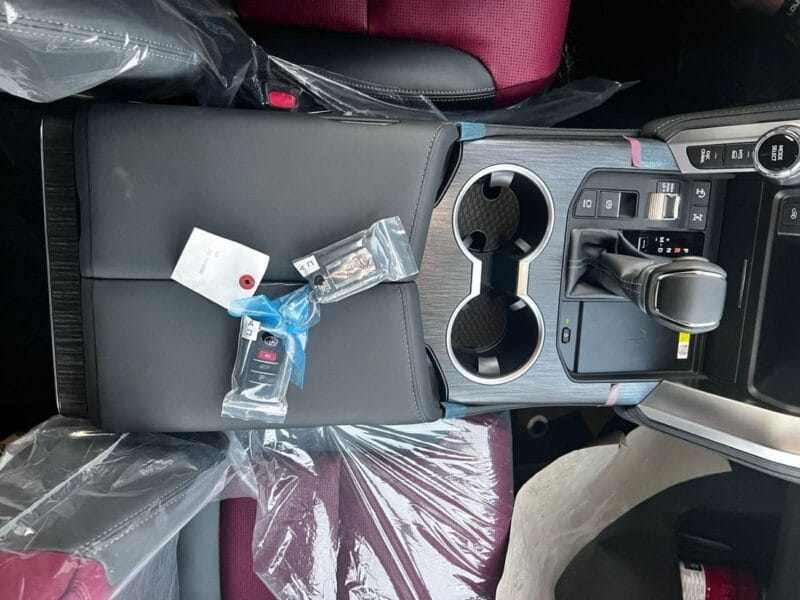 2025 TOYOTA LAND CRUISER VXR 3.3L 6-cylinders Engine