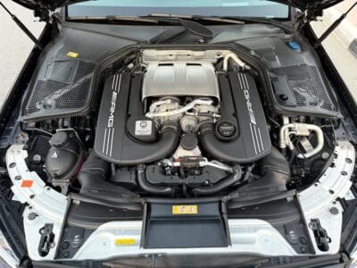 2016 Mercedes-Benz C-Class AMG C63S 8-cylinders
