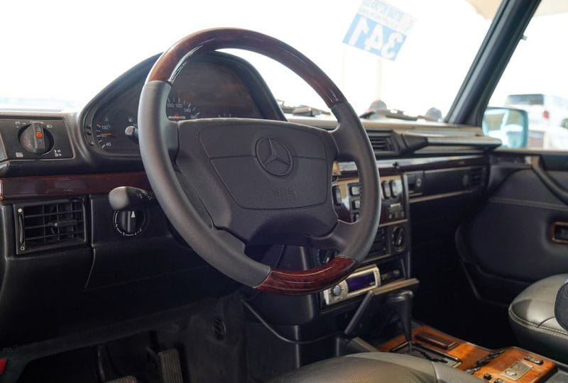 1997 Mercedes-Benz G 320 8-cylinders Engine 4WD