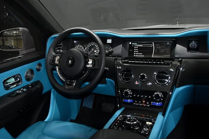 2023 Rolls-Royce Cullinan Black Badge AGMC - Dealership