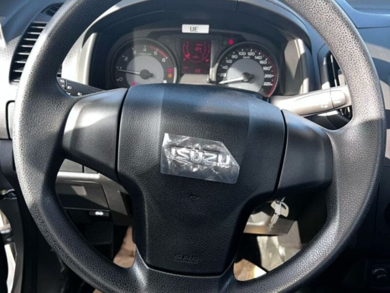 ISUZU D-MAX 2.5L 2WD 2026 Model Japanese Specs