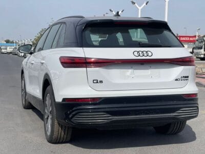 Audi Q5 AUDI Q5 - 40 E-Tron Model 2024 A/T FWD