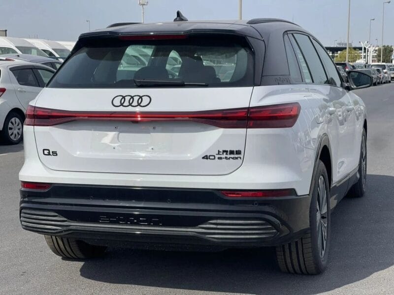 Audi Q5 AUDI Q5 - 40 E-Tron Model 2024 A/T FWD