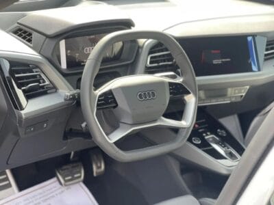 Audi Q5 AUDI Q5 - 40 E-Tron Model 2024 A/T FWD