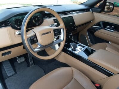 2022 Land Rover Range Rover Autobiography 8-Cylinder Engine