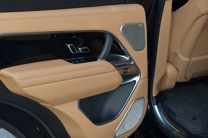 2022 Land Rover Range Rover Autobiography 8-Cylinder Engine