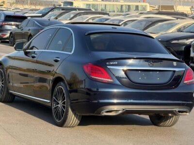 MERCEDES BENZ C300 V4 2020 NEAT AND CLEAN CAR