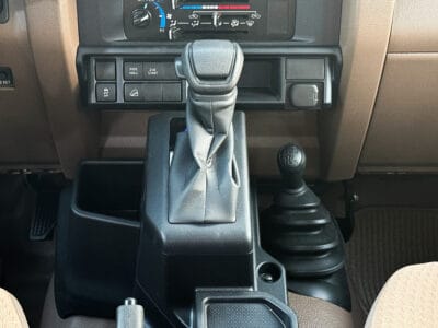 2025 Toyota Land Cruiser Pickup LC79 Double Cab White