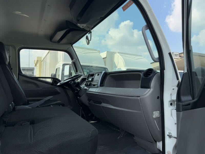 2019, Mitsubishi Canter - Diesel, Water shutter, 18FT GCC