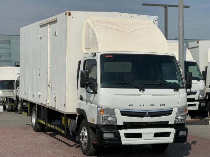 2019 Mitsubishi Canter Box 3.5L Manual Diesel