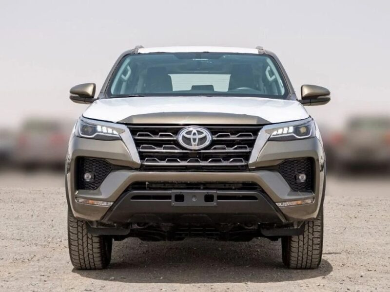 Toyota Fortuner 2.4D AT 4X4 MY2025 – BRONZE