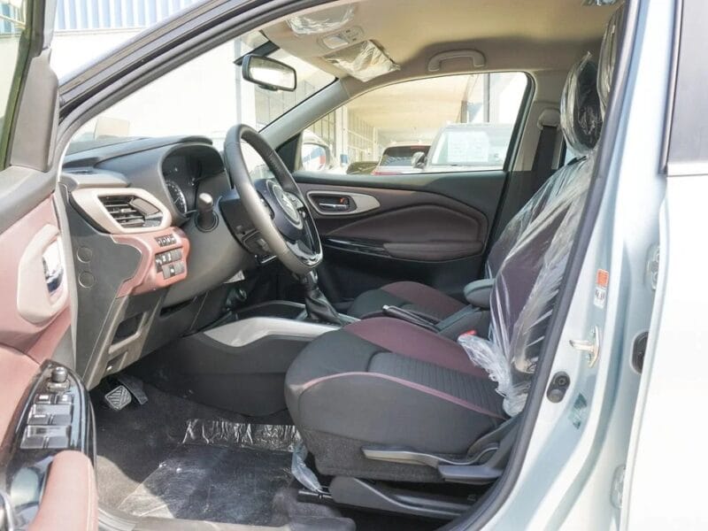 2025 Suzuki Fronx Silver 4-Cylinder Engine Automatic