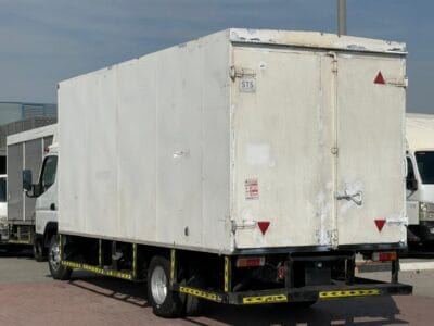 2019 Mitsubishi Canter Box 3.5L Manual Diesel