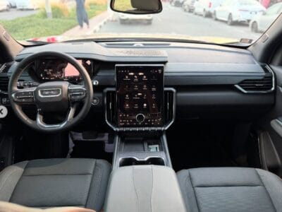 GMC ACADIA AT4 2024 GCC SPECS CHASSIS GUARANTEE