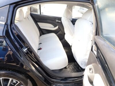 2025 MG MG5 Deluxe Blac 3-Cylinder Engine GCC