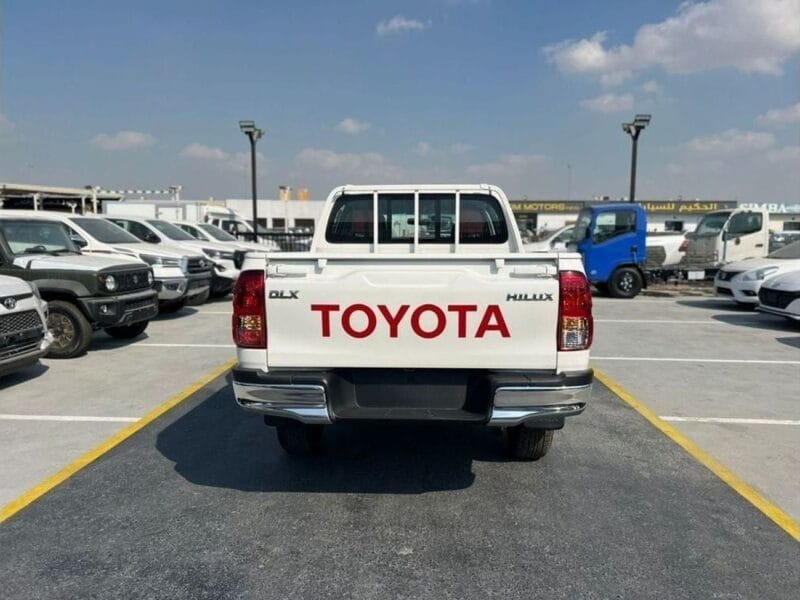 2025 Toyota Hilux 2.4 L Manual Diesel GCC Specs