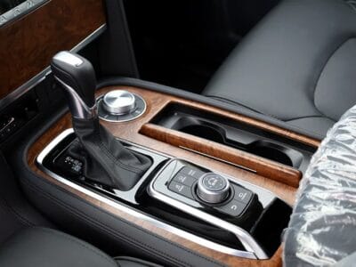 2024 Nissan Armada SL White 8-Cylinder Engine Automatic