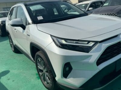 New 2025 Toyota RAV 4 Solid White 4WD Automatic