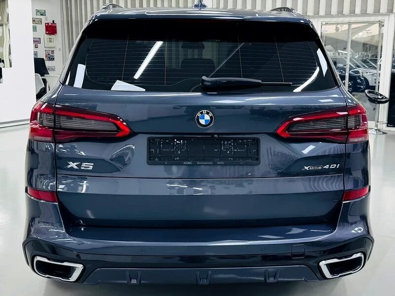 2019 BMW X5 xDrive40i M Sport SUV GCC Specs Top Range