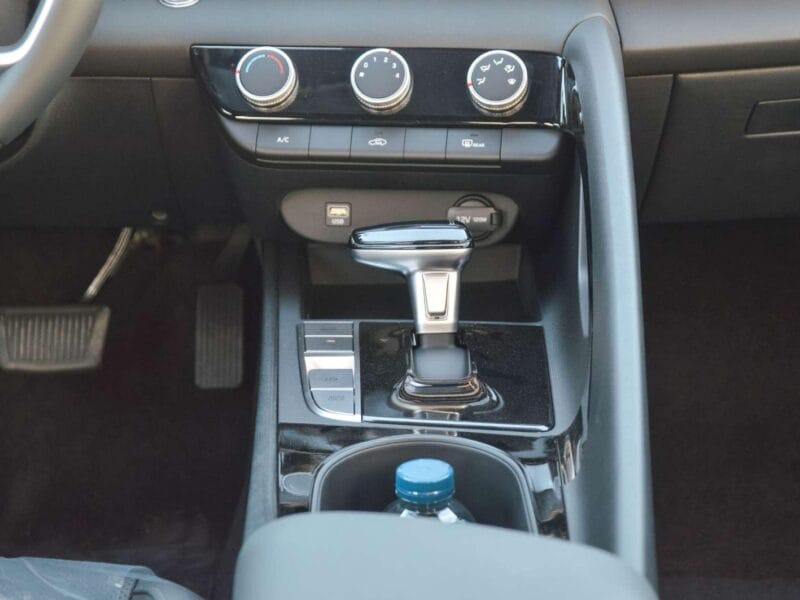 HYUNDAI ELANTRA 2025 - GRAY 4-Cylinder Engine