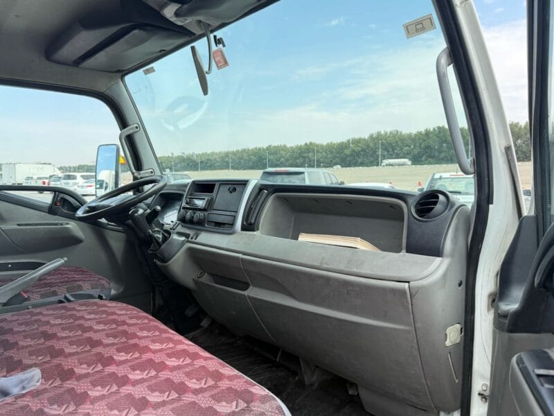 2019 Mitsubishi Canter Water Shutter 18 FT Diesel Manual