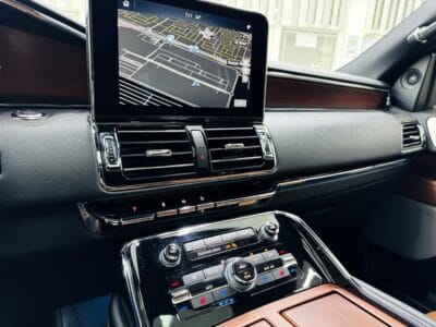 2020 Lincoln Navigator Presidential GCC PERFECT CONDITION