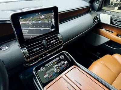 2020 Lincoln Navigator Presidential GCC PERFECT CONDITION