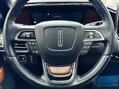 2020 Lincoln Navigator Presidential GCC PERFECT CONDITION