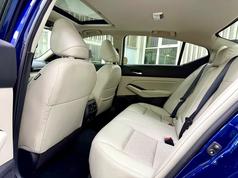 2024 Nissan Altima SL FSH Perfect condition