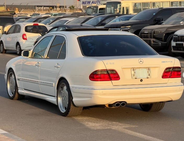 2002 MERCEDES-BENZ E55 V8 AUCTION GRADE 4/B