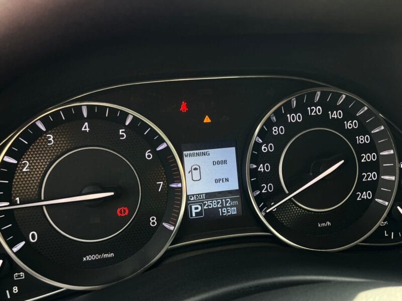 2014 Nissan Patrol Platinum V8 320HP GCC Specs