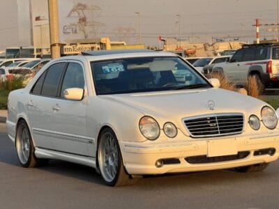 2000 MERCEDES-BENZ E55 V8 AUCTION GRADE 4/B