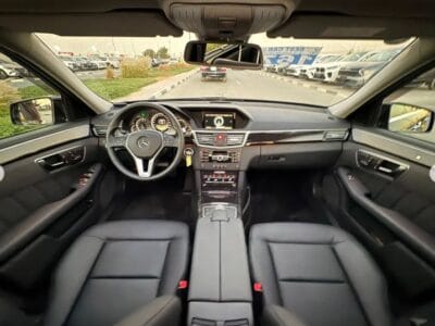 2012 MERCEDES-BENZ E350 V6 NEAT AND CLEAN CAR